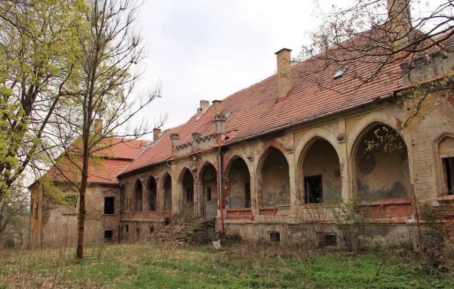 Zámek Chotýšany, Czech Republic (Czechia)